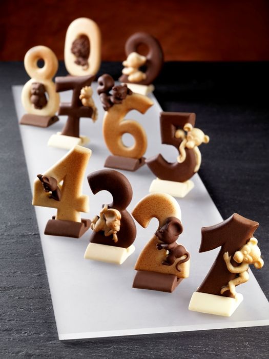 Stampo a forma di numero 8 per decorare torte per bambini